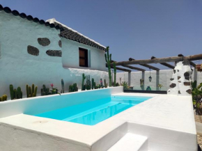 3 bedrooms house with sea view enclosed garden and wifi at Icod de los Vinos 5 km away from the beach